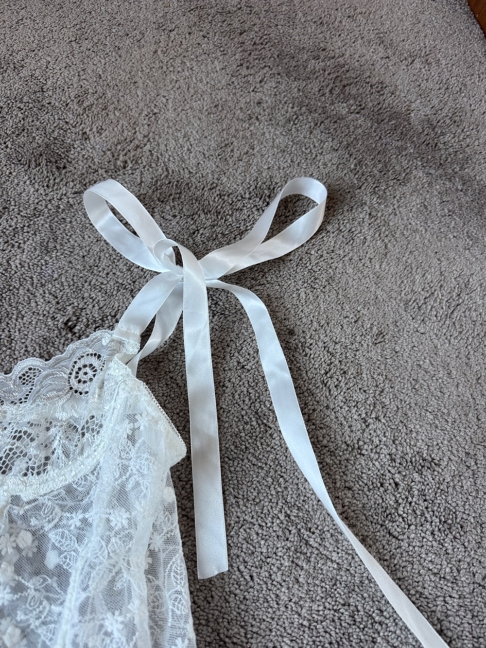 White Floral Lace Corset Mini Dress Sheer Ruffle Tie Strap SIZE L - Picture 4 of 6